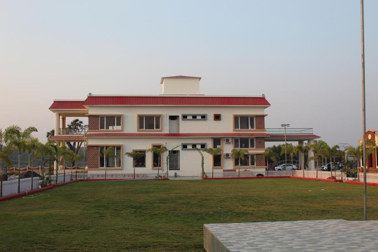 Flamingo Club And Resort Una 3 Km Away From Diu Check Post Exterior photo
