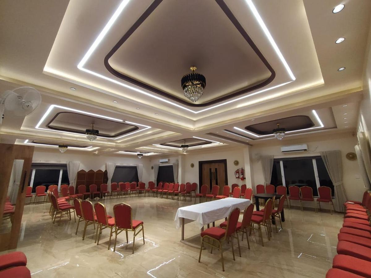 Flamingo Club And Resort Una 3 Km Away From Diu Check Post Exterior photo