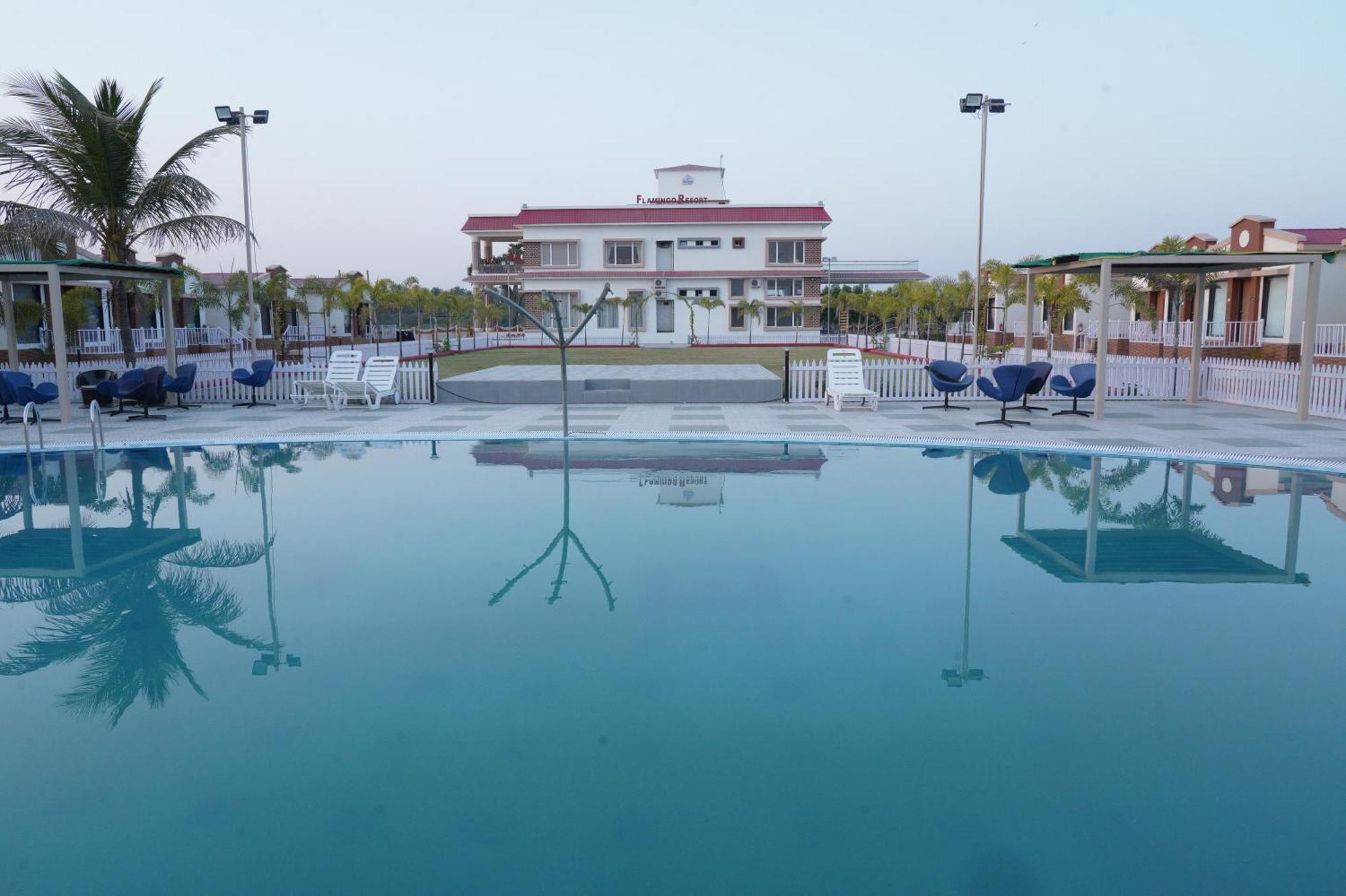Flamingo Club And Resort Una 3 Km Away From Diu Check Post Exterior photo