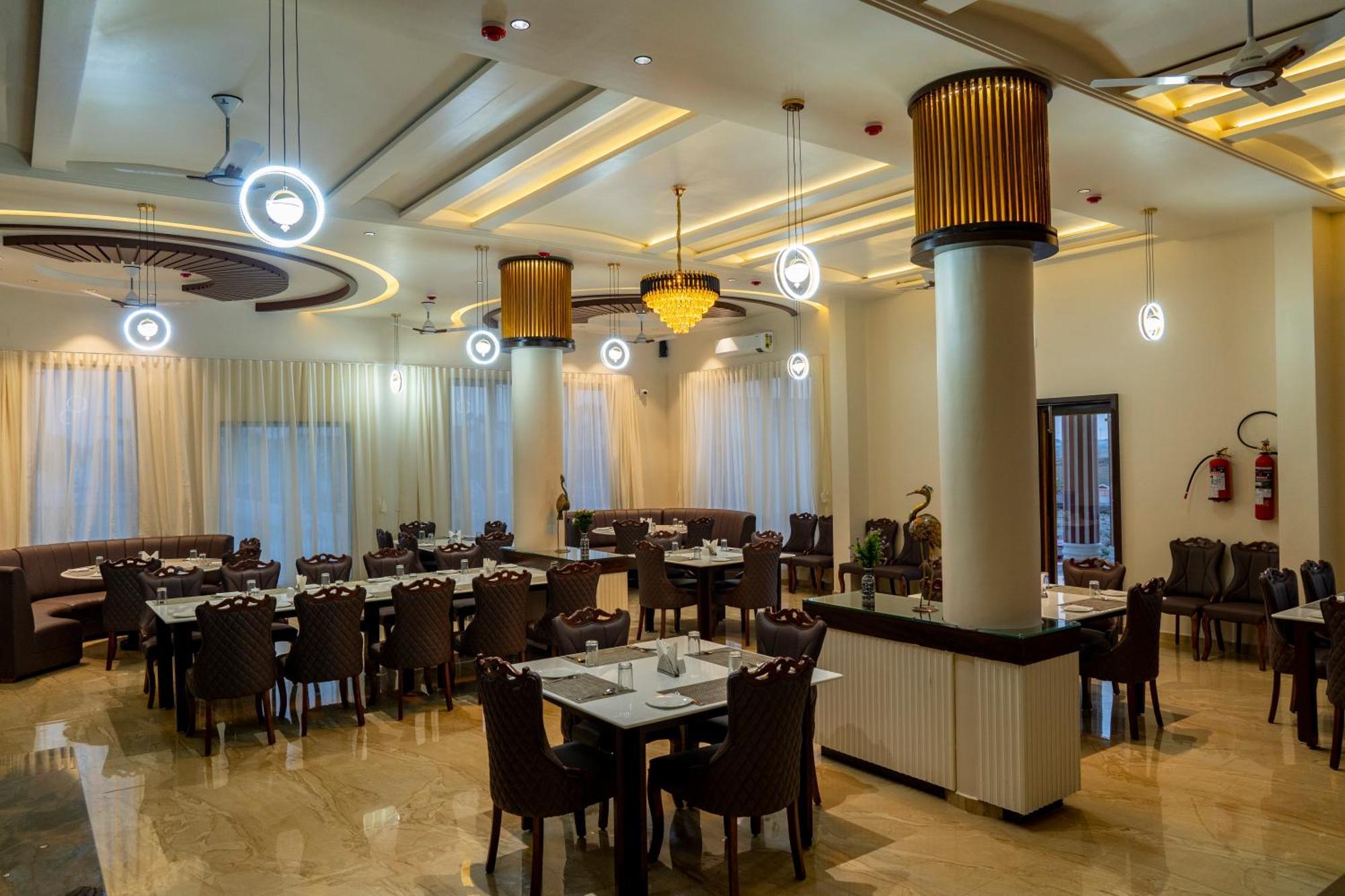 Flamingo Club And Resort Una 3 Km Away From Diu Check Post Exterior photo